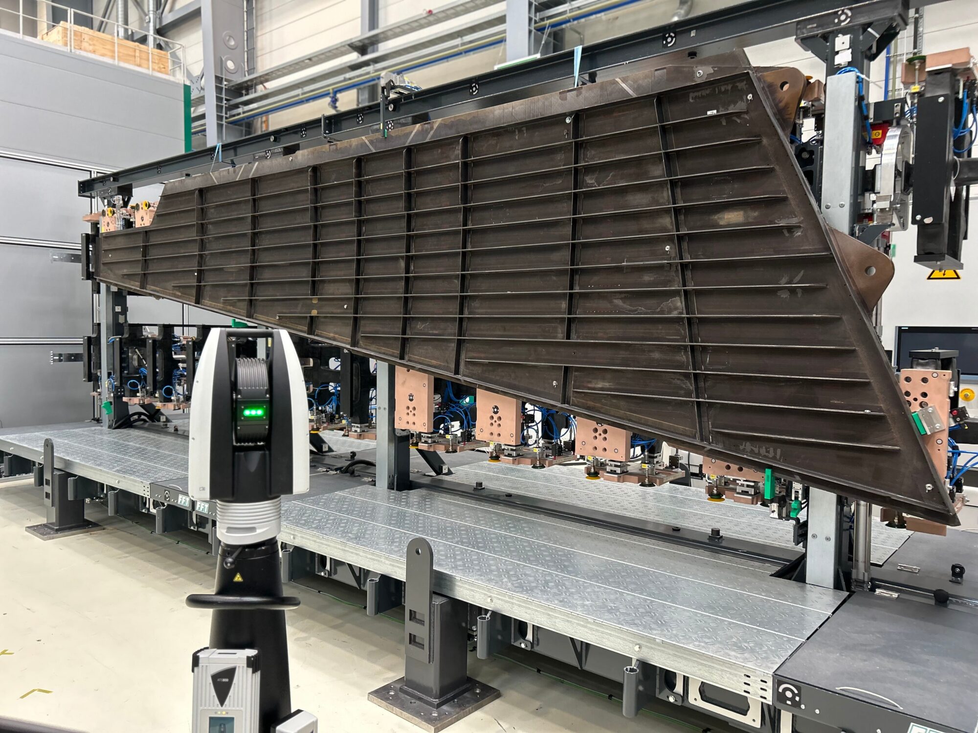 Direct scanning trackers: a new era for quality control - Hexagon's ...